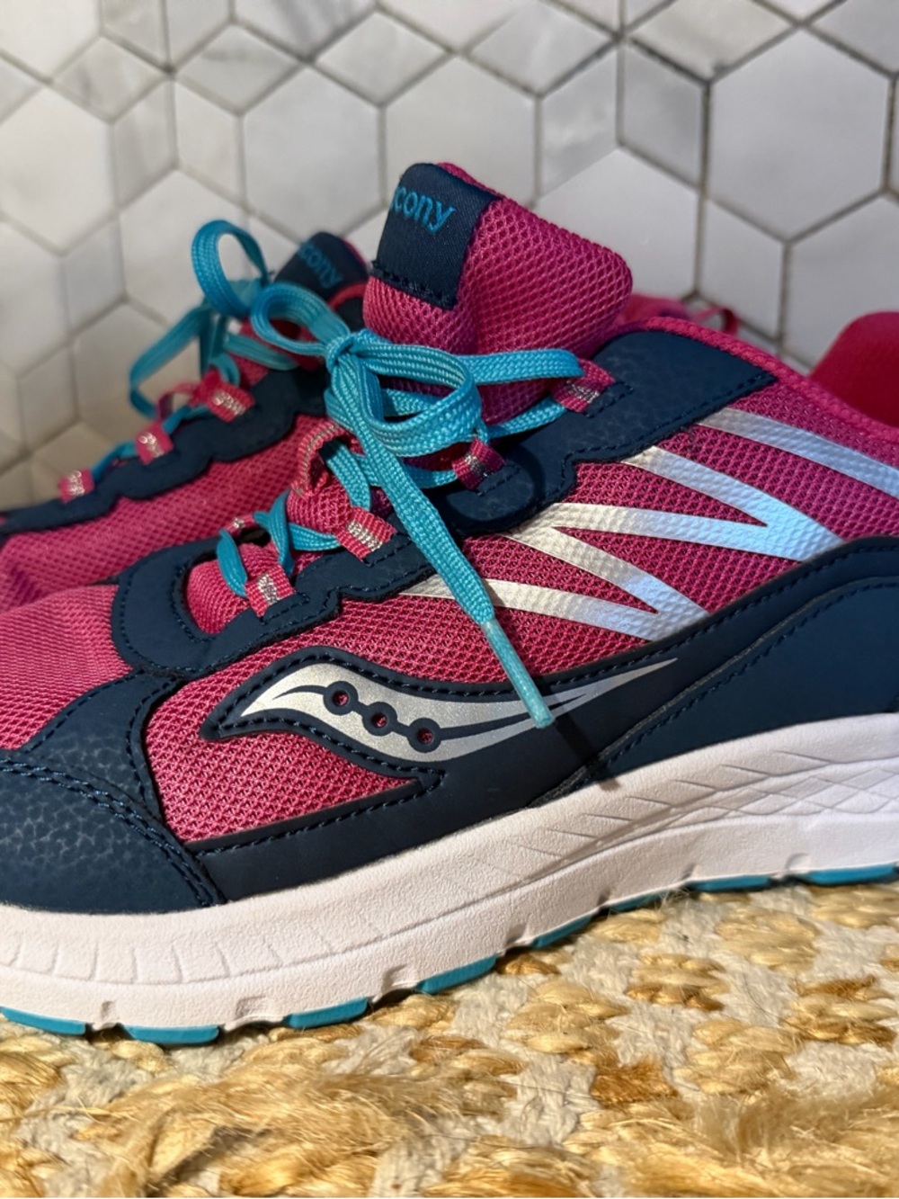 Saucony Dash Hot Pink and Teal Girl Running Sneakers